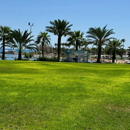 Naxos بروتاراس